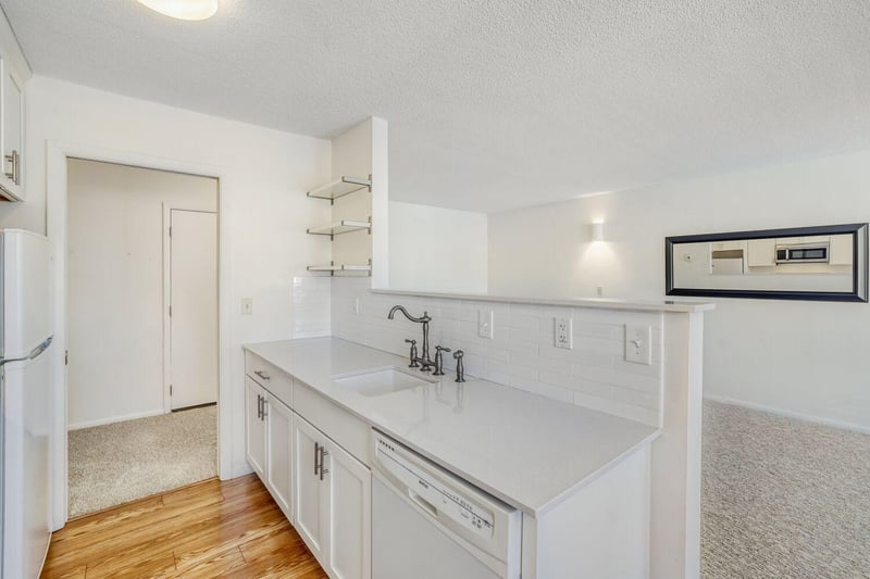 10113 34th St W #342, Minnetonka, MN 55305