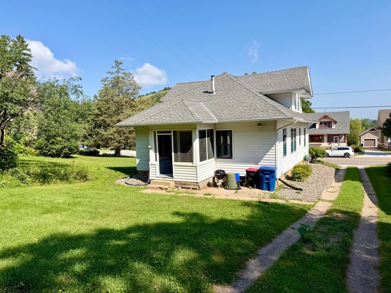521 E 7th St, Red Wing, MN 55066