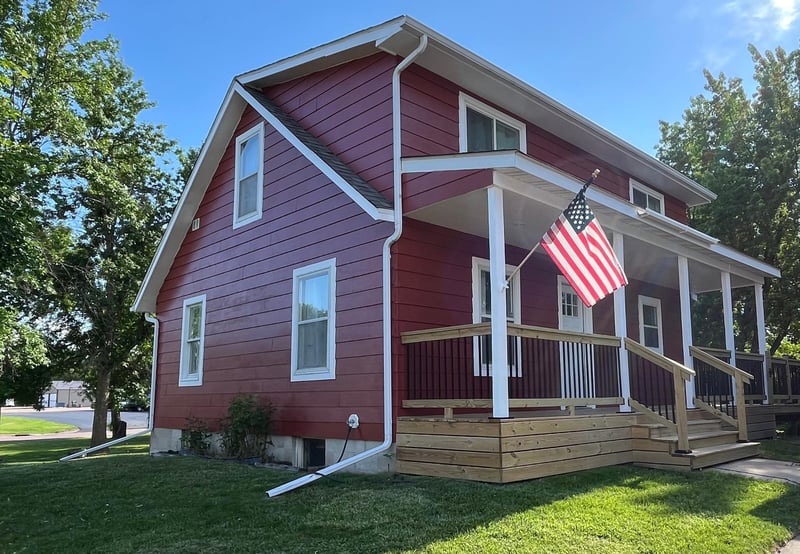 101 Parker Ln, Redwood Falls, MN 56283