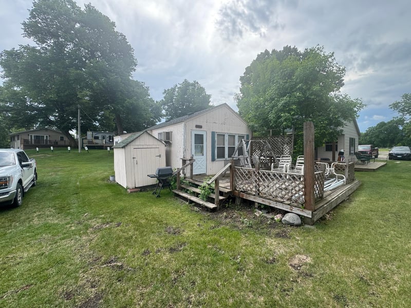 1206 E Lake St, Osakis, MN 56360