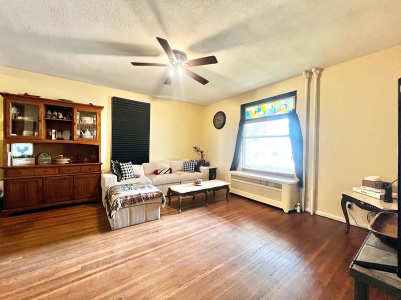 313 E 5th St, Redwood Falls, MN 56283