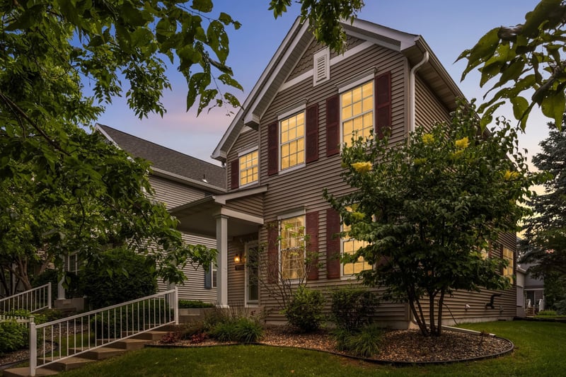 9771 Gable Dr, Eden Prairie, MN 55347
