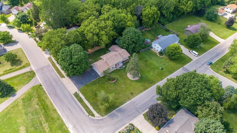 1320 11th Ave NE, Faribault, MN 55021