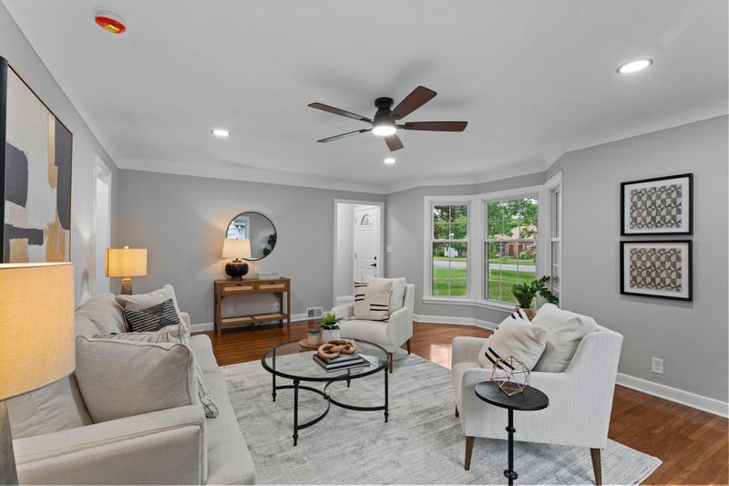 741 Roselawn Ave E, Maplewood, MN 55117