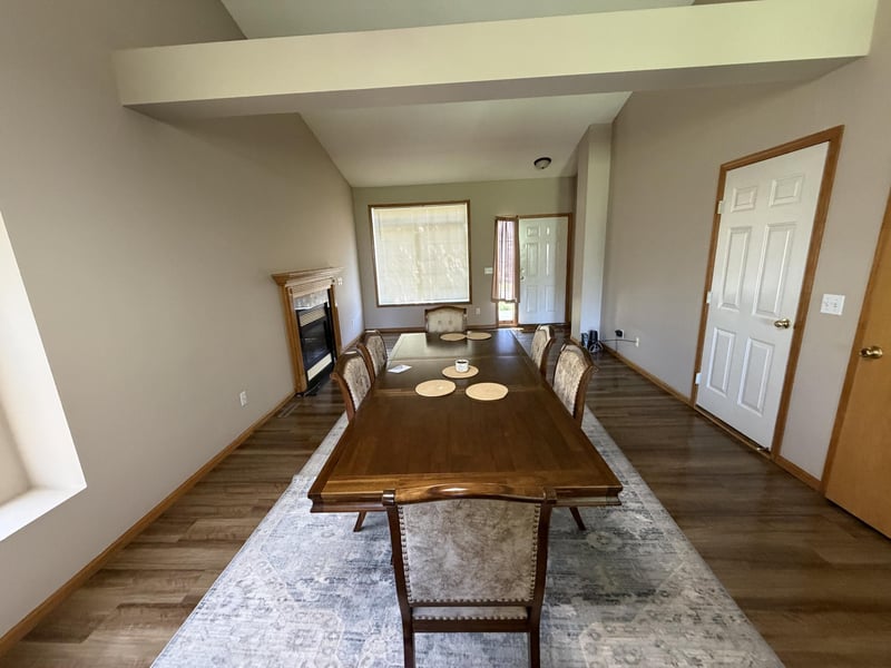 402 Creekside Dr, Buffalo, MN 55313