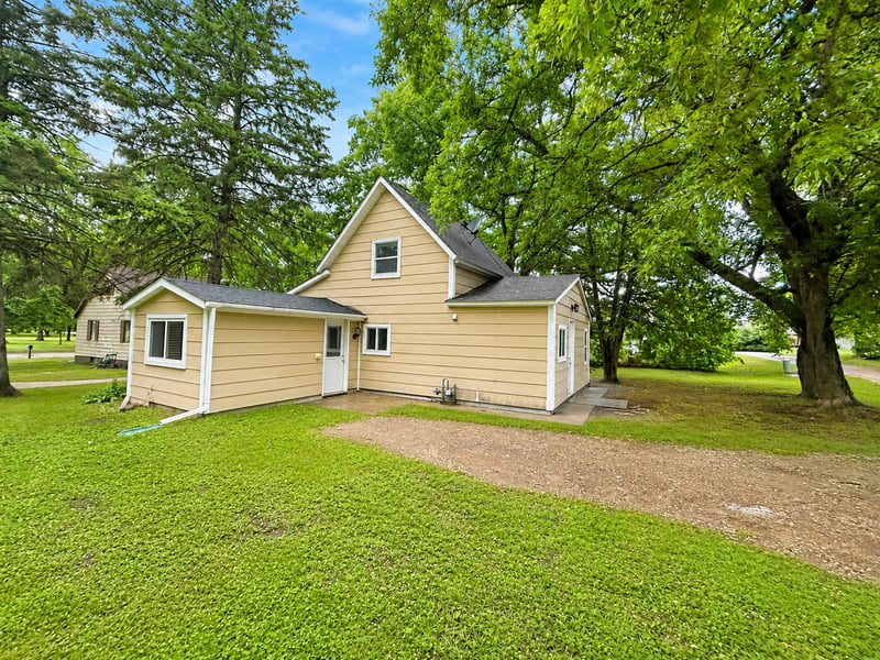 404 E Gilman St, New York Mills, MN 56567