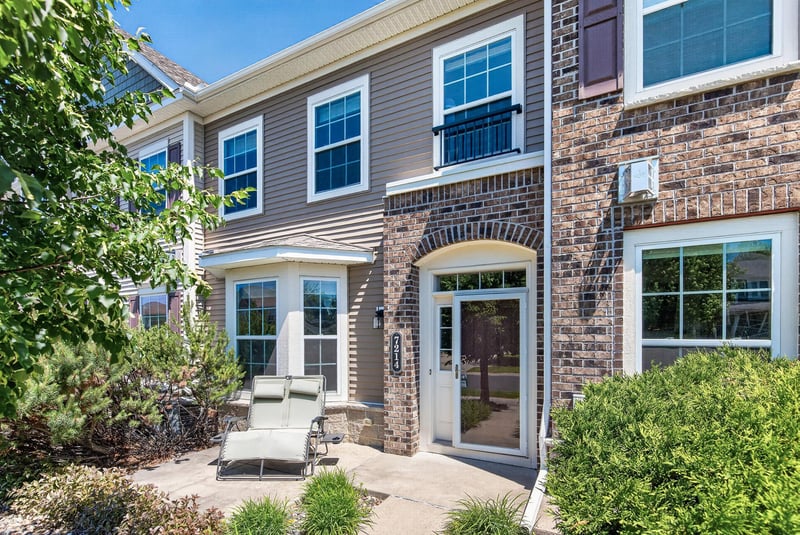 7214 Kimberly Ln N #202, Maple Grove, MN 55311