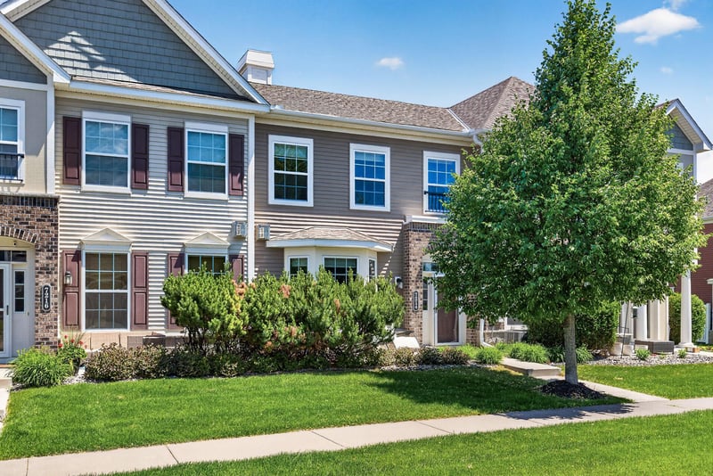 7214 Kimberly Ln N #202, Maple Grove, MN 55311