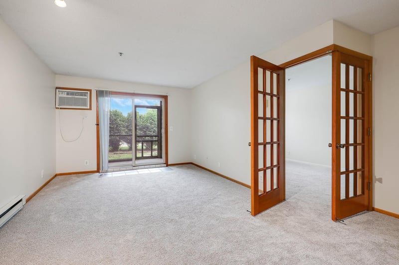 2150 Ridge Dr #14, Saint Louis Park, MN 55416
