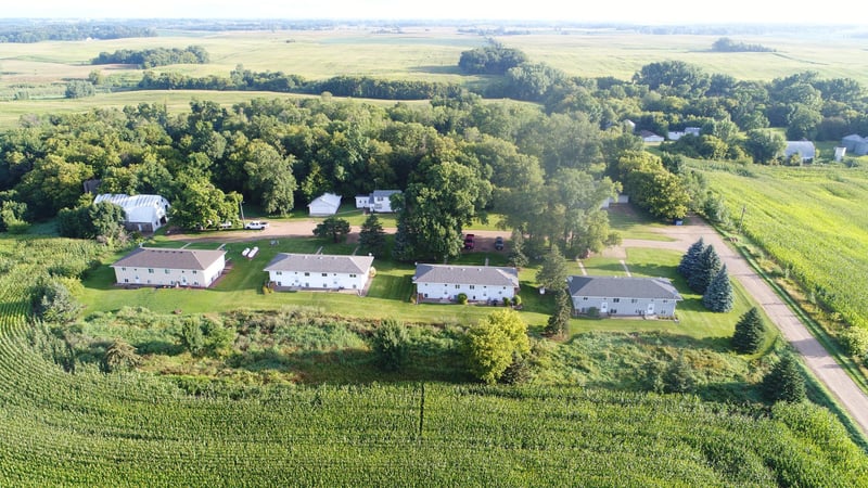 850 30th Ave NW, Willmar, MN 56201
