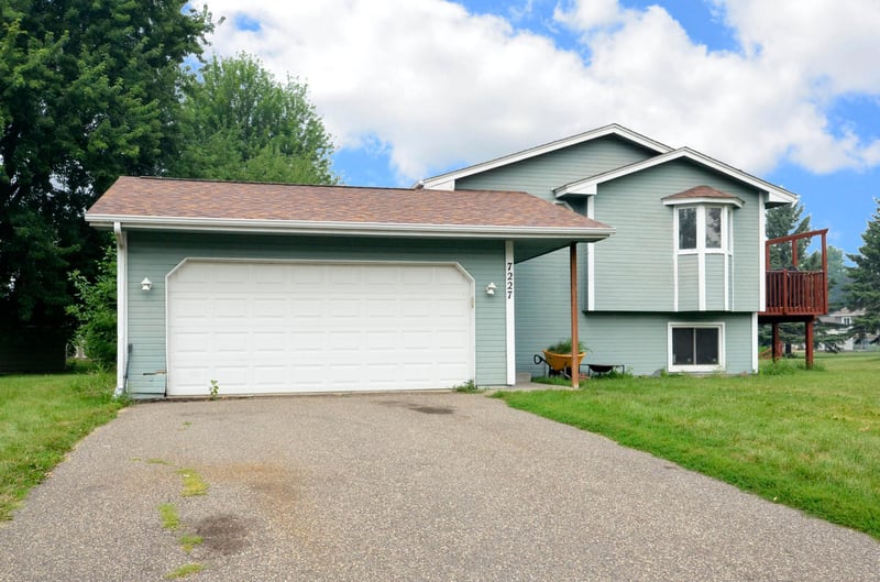 7227 Peterson Trl, Hugo, MN 55038