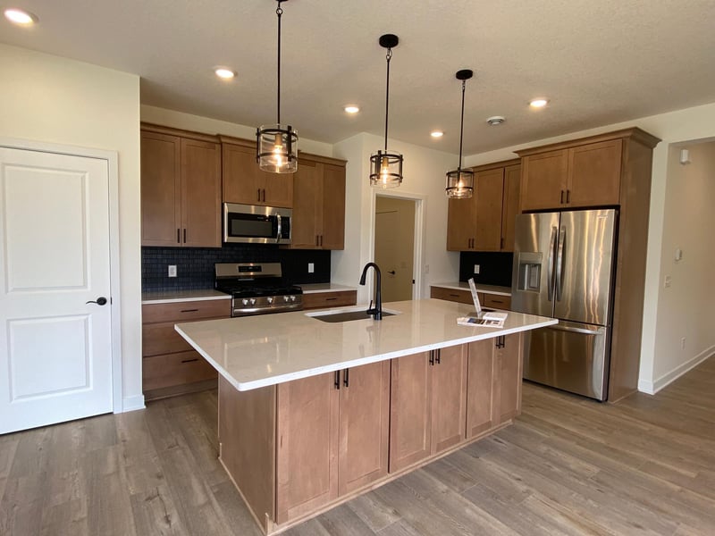 13793 Hollybrook Cir, Apple Valley, MN 55124