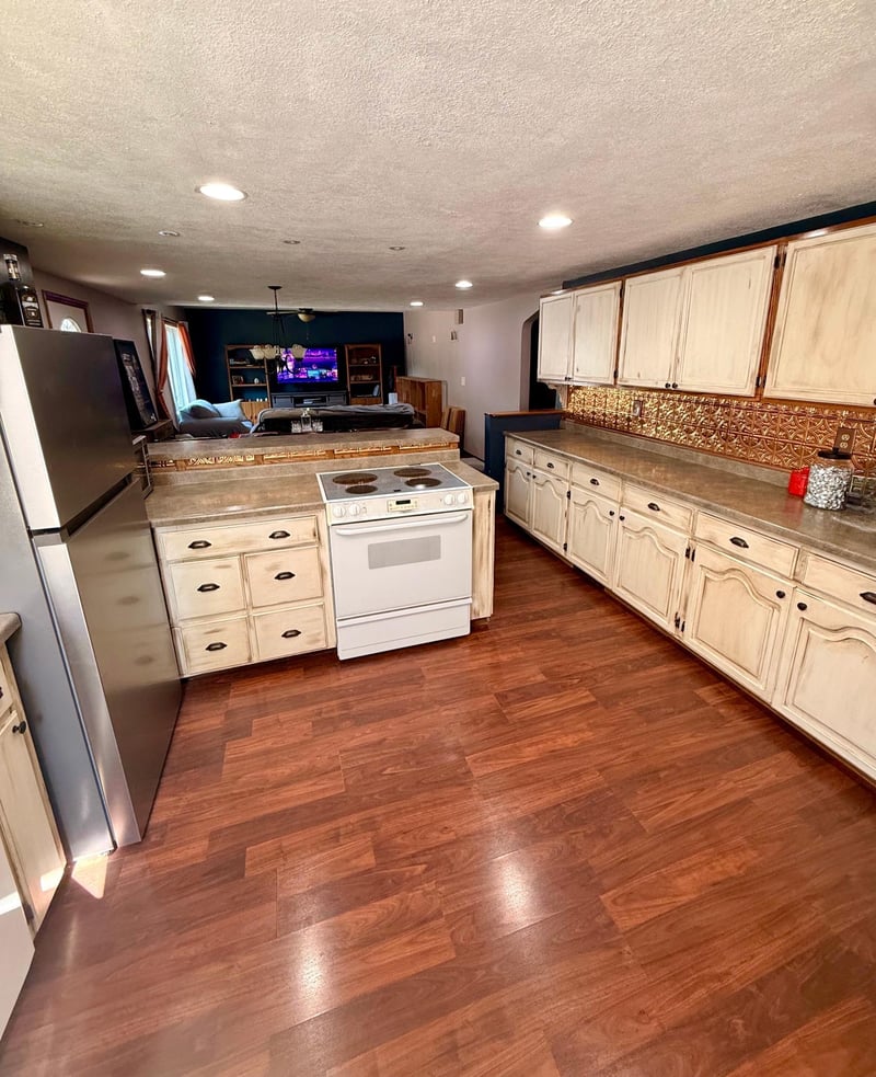 500 Superior St, Milroy, MN 56263