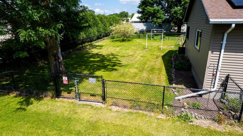 350 Thurman St, Wells, MN 56097