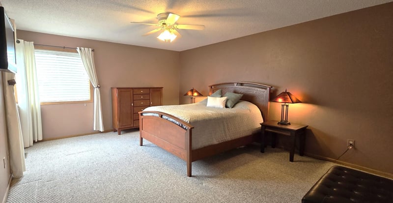 7285 Brittany Ln, Inver Grove Heights, MN 55076