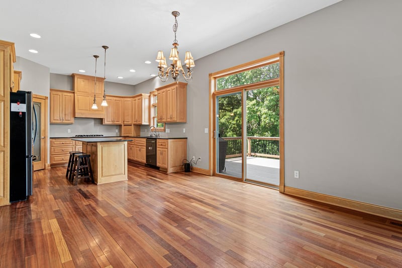 101 8th Ave SE, Isanti, MN 55040