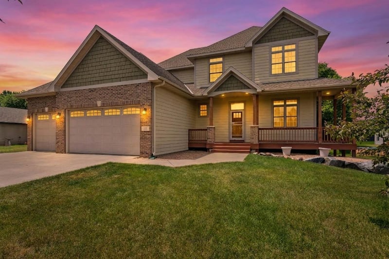 101 8th Ave SE, Isanti, MN 55040