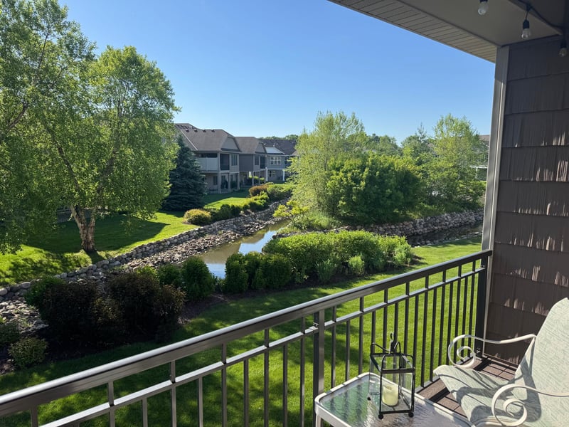 10788 Lyndale Bluffs Trl, Bloomington, MN 55420