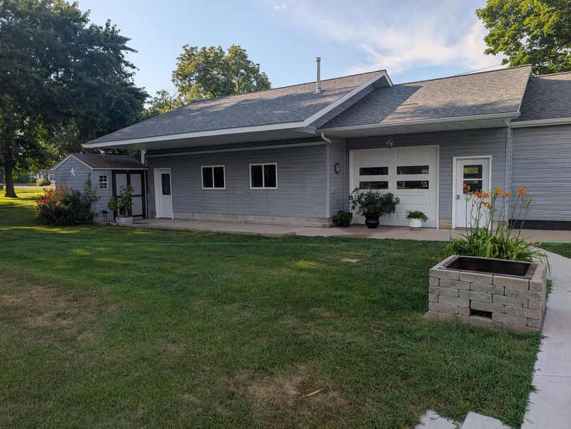 200 Kenzie St, Sherburn, MN 56171