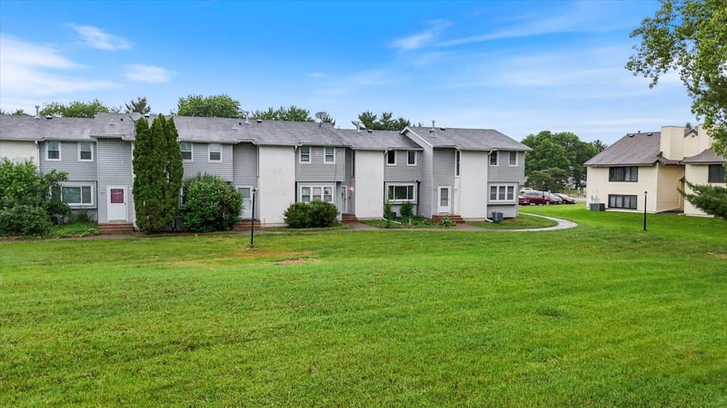 3656 Brookdale Dr N, Brooklyn Park, MN 55443