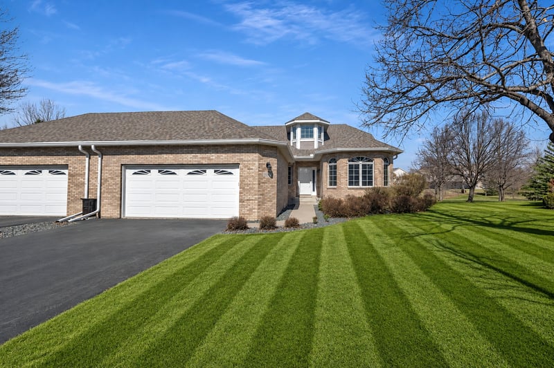 10408 Eagle Pointe Trl, Woodbury, MN 55129