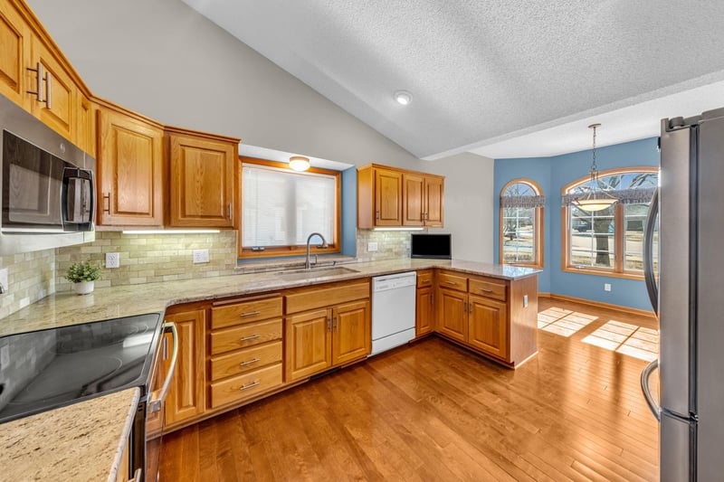 10408 Eagle Pointe Trl, Woodbury, MN 55129
