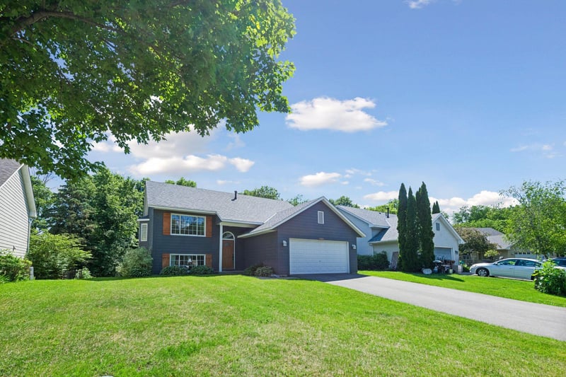 309 Wildhurst Rd, Waconia, MN 55387
