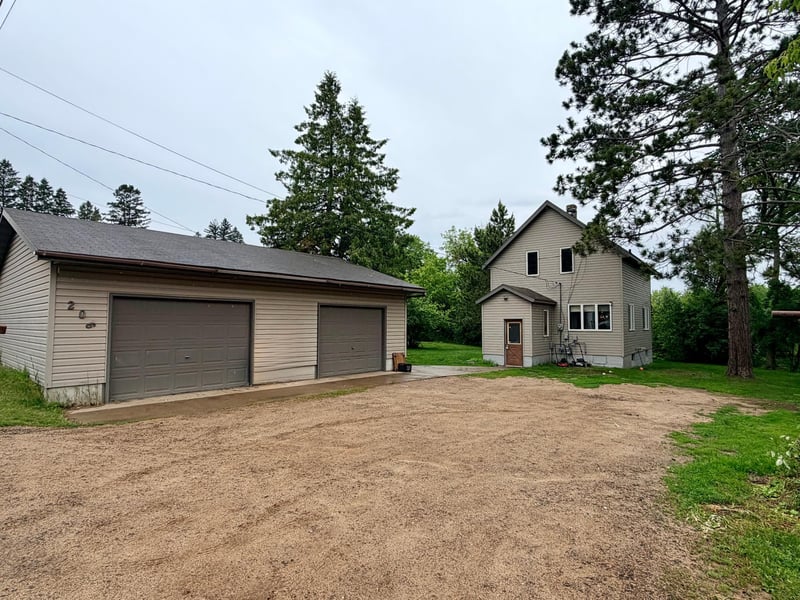 206 Gunn St, Coleraine, MN 55722