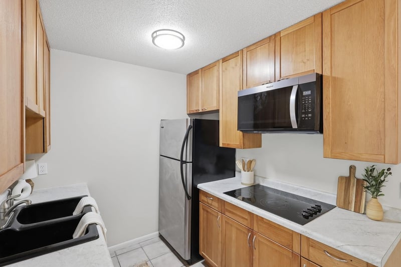 2616 Harriet Ave #204, Minneapolis, MN 55408