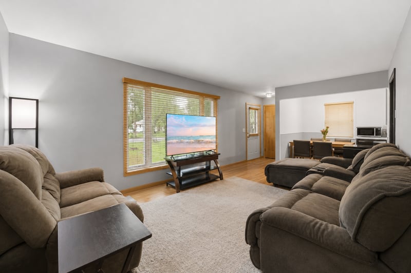 915 River Ave S, Sauk Rapids, MN 56379
