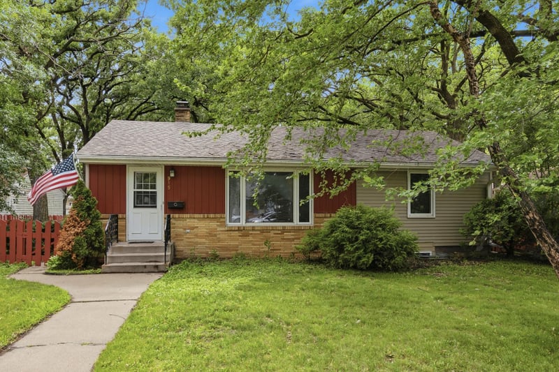 915 River Ave S, Sauk Rapids, MN 56379