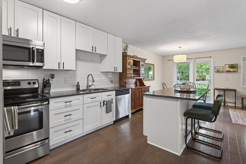 1738 Woodgate Ln, Eagan, MN 55122