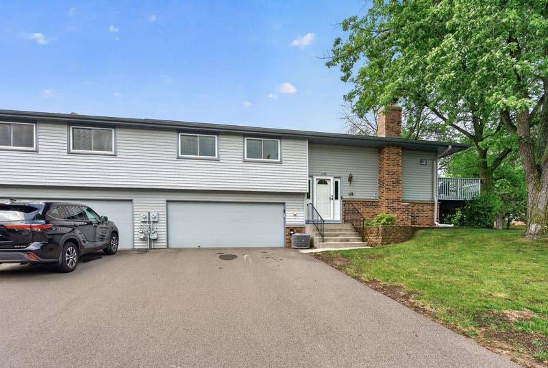 1738 Woodgate Ln, Eagan, MN 55122