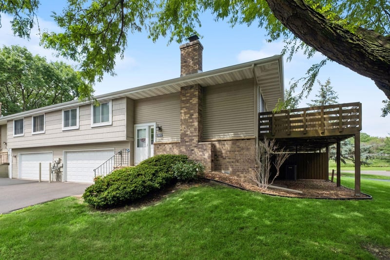 9651 Ensign Cir, Bloomington, MN 55438
