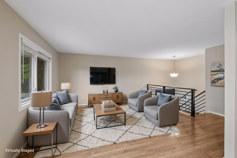 9651 Ensign Cir, Bloomington, MN 55438