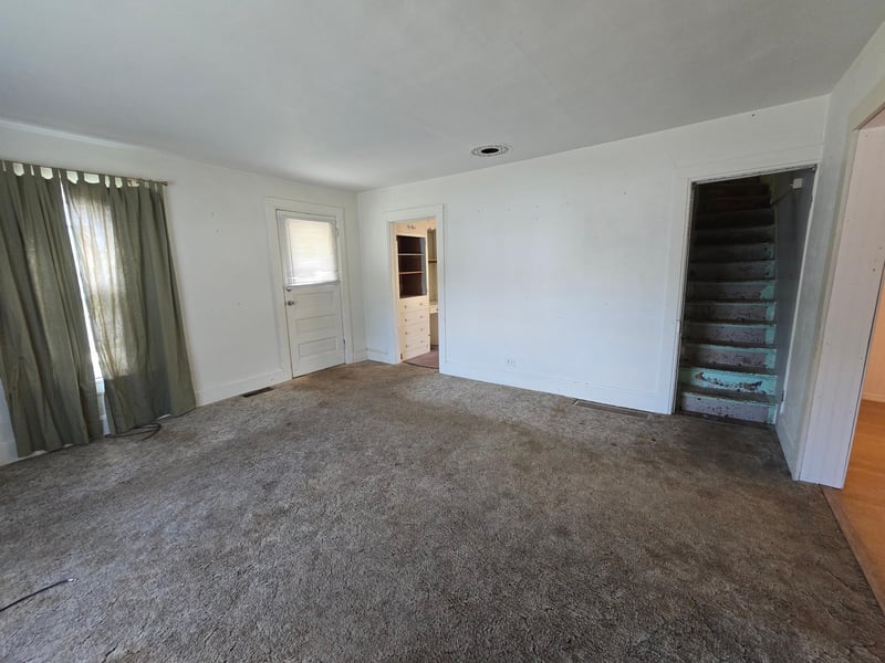 213 E Fremont St, Spring Valley, MN 55975