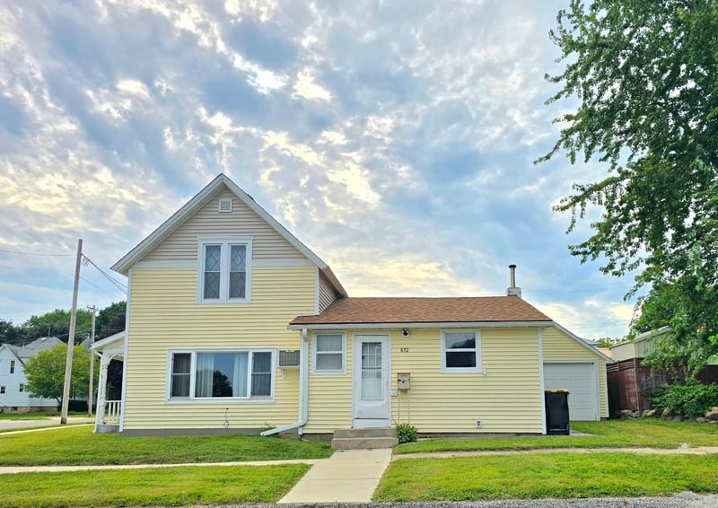 213 Fremont St E, Spring Valley, MN 55975