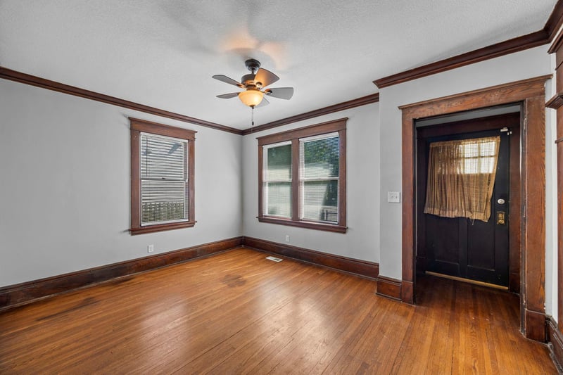 631 Western Ave N, Saint Paul, MN 55103