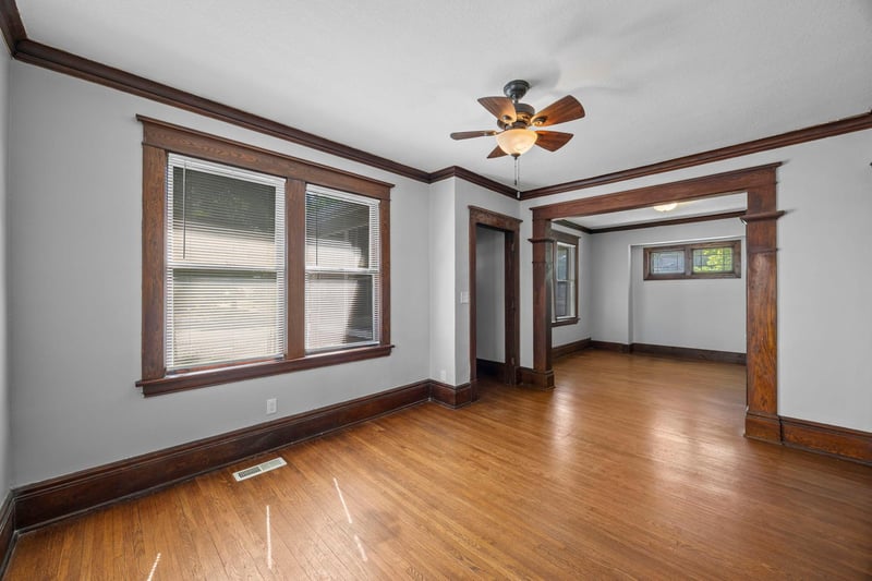 631 Western Ave N, Saint Paul, MN 55103