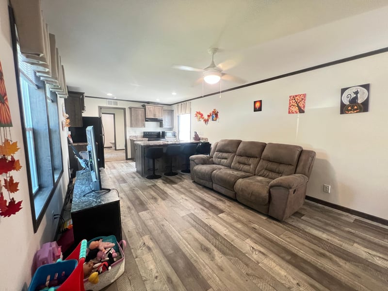 517 Begonia Ln, Altoona, WI 54720