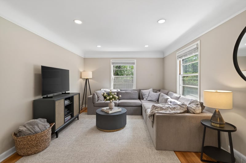 5933 York Ave S, Edina, MN 55410
