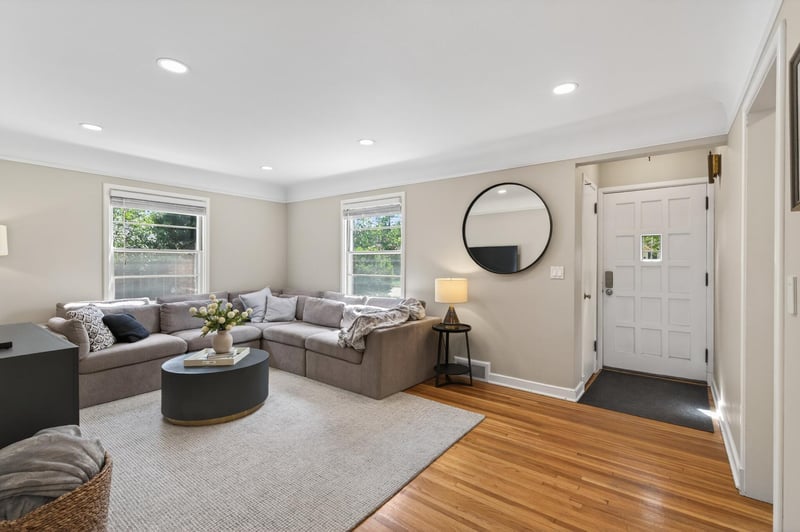 5933 York Ave S, Edina, MN 55410