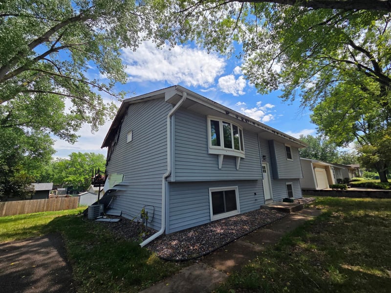 13040 Valley Forge Ln N, Champlin, MN 55316