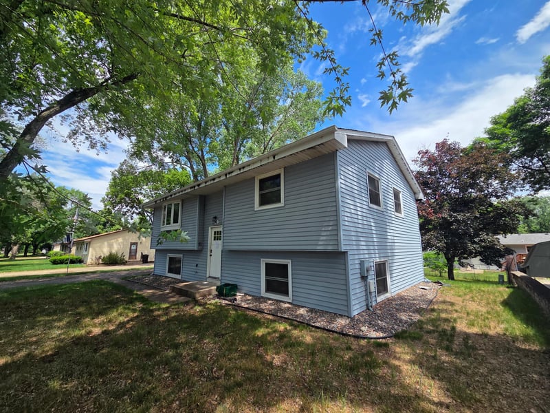 13040 Valley Forge Ln N, Champlin, MN 55316