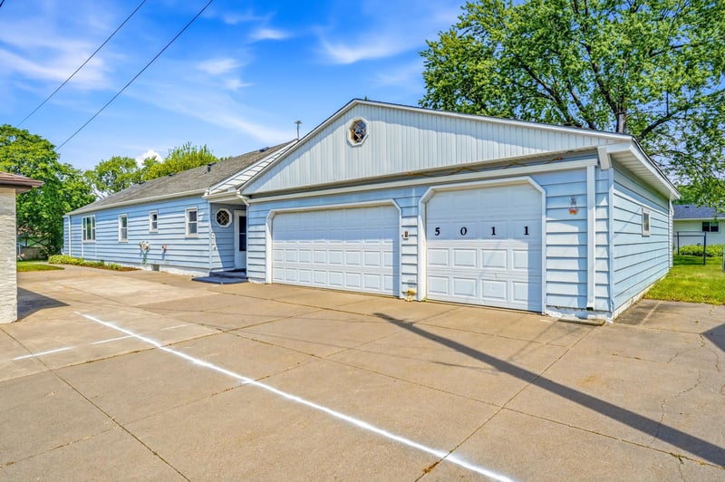 5011 Monroe St NE, Columbia Heights, MN 55421