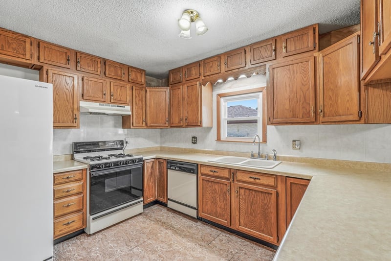5011 Monroe St NE, Columbia Heights, MN 55421