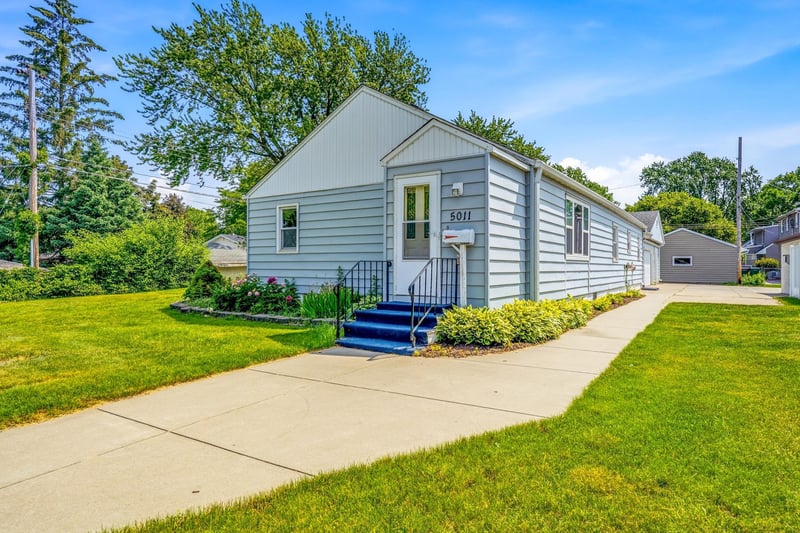 5011 Monroe St NE, Columbia Heights, MN 55421