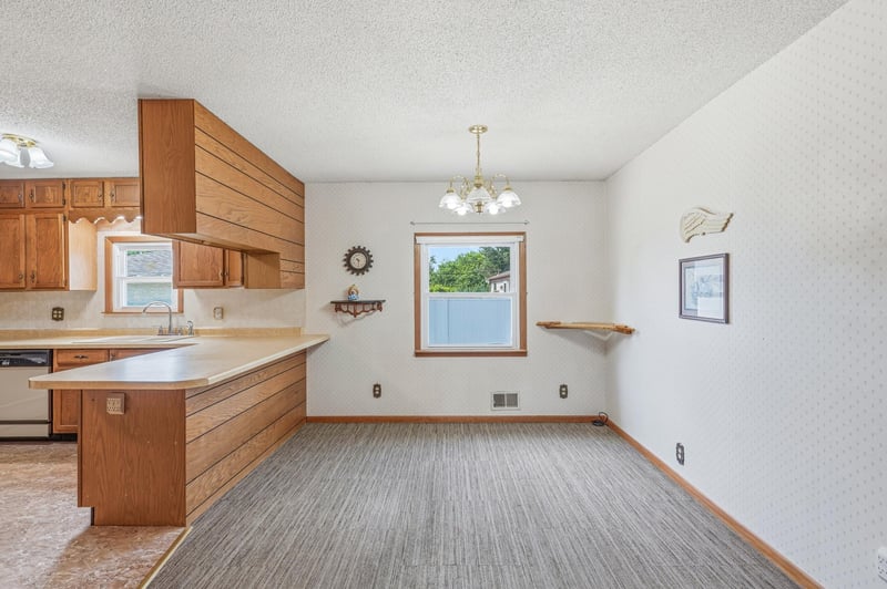 5011 Monroe St NE, Columbia Heights, MN 55421