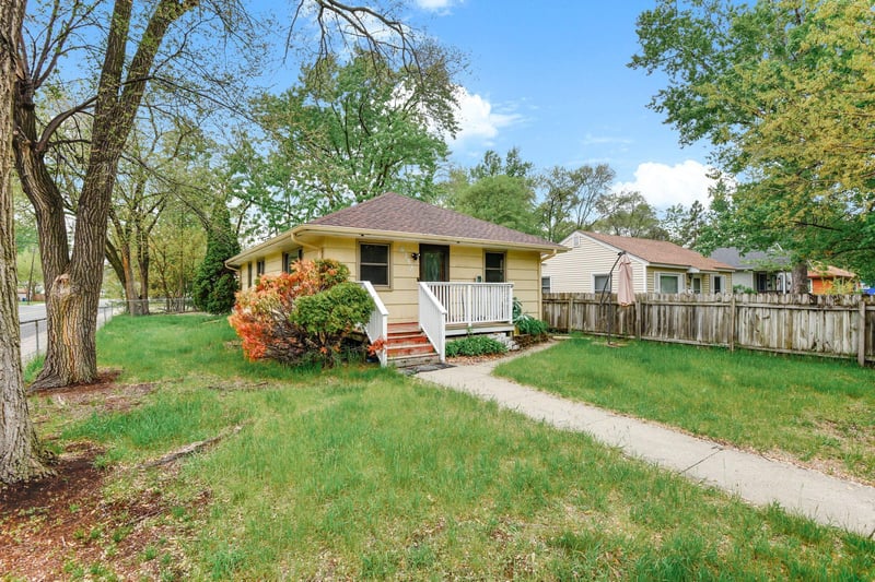 8352 Blaisdell Ave S, Bloomington, MN 55420
