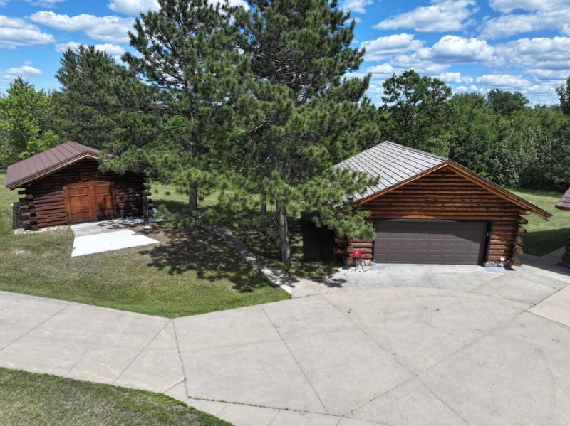 12207 110th St, Menahga, MN 56464